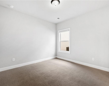 367 Mcdaniel Place - Photo Thumbnail 27