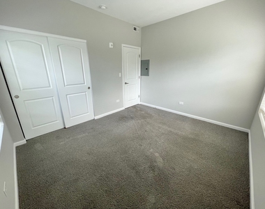 301 N Madison Street - Photo Thumbnail 8