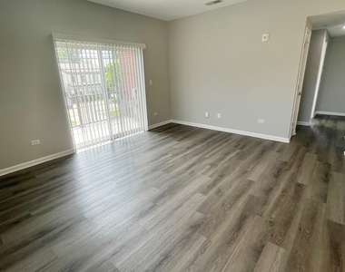 301 N Madison Street - Photo Thumbnail 5
