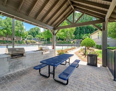 5675 Roswell Road - Photo Thumbnail 16
