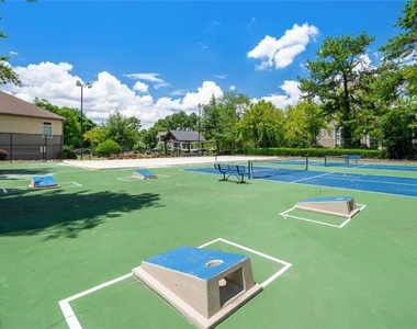5675 Roswell Road - Photo Thumbnail 15