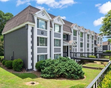 5675 Roswell Road - Photo Thumbnail 7