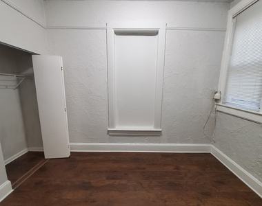 1528 N Ashland Avenue - Photo Thumbnail 9