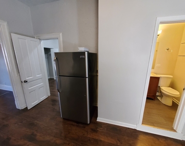 1528 N Ashland Avenue - Photo Thumbnail 4