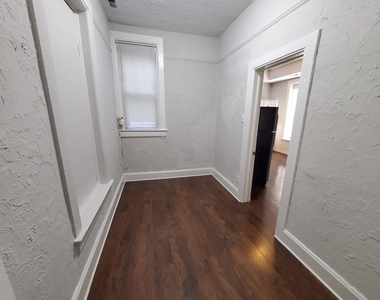 1528 N Ashland Avenue - Photo Thumbnail 10