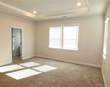930 Elderberry Court - Photo Thumbnail 21