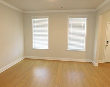 930 Elderberry Court - Photo Thumbnail 3