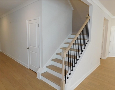 930 Elderberry Court - Photo Thumbnail 10