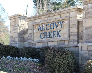 930 Elderberry Court - Photo Thumbnail 27
