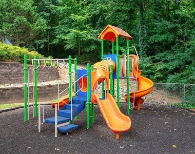 5555 Roswell Road Ne - Photo Thumbnail 17