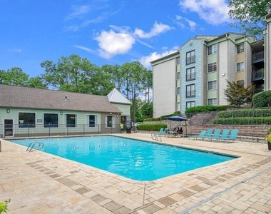 5555 Roswell Road Ne - Photo Thumbnail 8