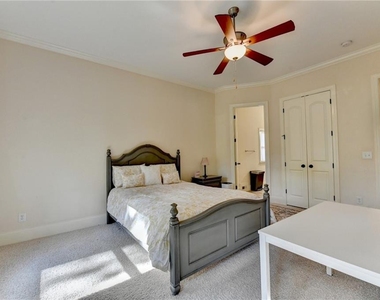 11037 Estates Circle - Photo Thumbnail 19