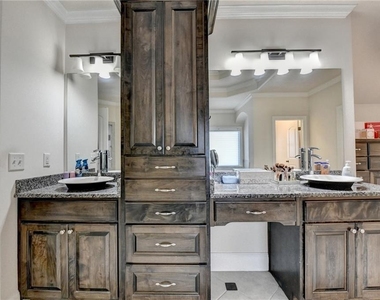 11037 Estates Circle - Photo Thumbnail 15