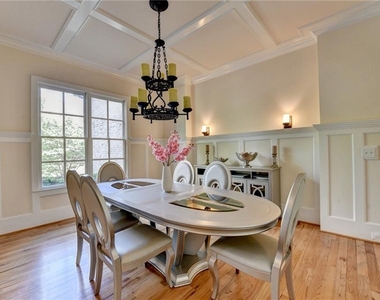 11037 Estates Circle - Photo Thumbnail 5