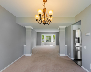 1371 E Braymore Circle - Photo Thumbnail 1
