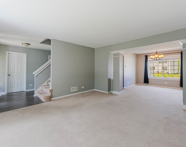 1371 E Braymore Circle - Photo Thumbnail 2