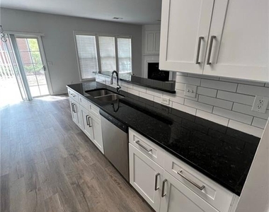2048 Fosco Drive - Photo Thumbnail 6