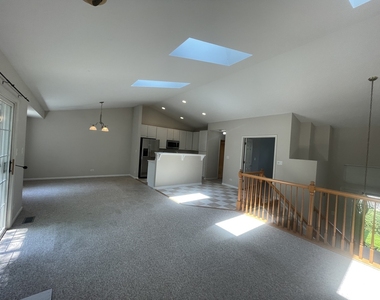 2393 Madiera Court - Photo Thumbnail 5