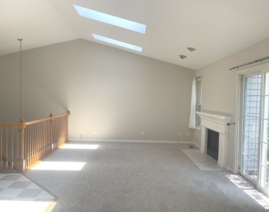 2393 Madiera Court - Photo Thumbnail 4