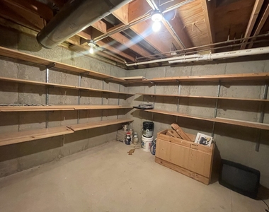 2393 Madiera Court - Photo Thumbnail 17