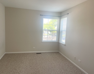 2393 Madiera Court - Photo Thumbnail 10