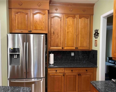 2835 Crestmont Court - Photo Thumbnail 13