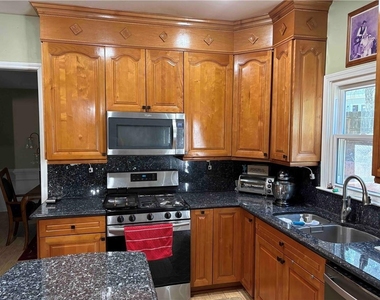 2835 Crestmont Court - Photo Thumbnail 12