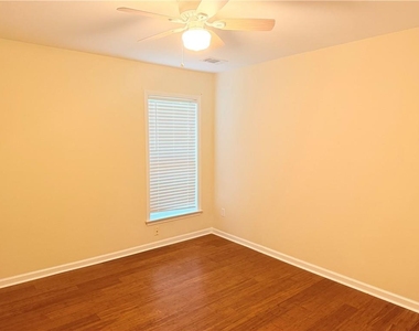2380 Fairlie Drive - Photo Thumbnail 17