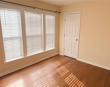 2380 Fairlie Drive - Photo Thumbnail 16