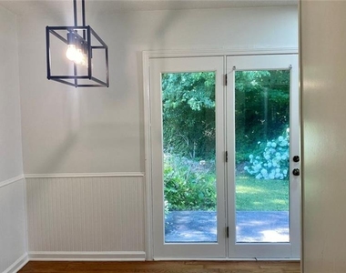 1807 Merry Oak Road Sw - Photo Thumbnail 8