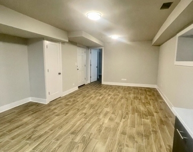 4450 N Winchester Avenue - Photo Thumbnail 6