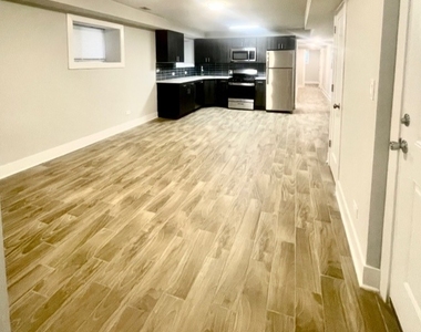 4450 N Winchester Avenue - Photo Thumbnail 7