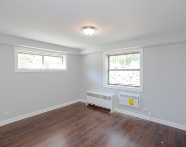 6807 N Ridge Boulevard - Photo Thumbnail 5