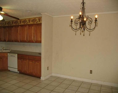 906 Parkaire Crossing - Photo Thumbnail 3