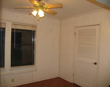 906 Parkaire Crossing - Photo Thumbnail 6