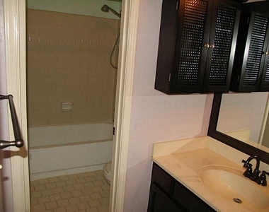 906 Parkaire Crossing - Photo Thumbnail 11