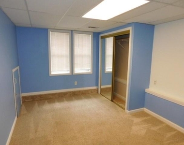 4910 Baker Ridge Place - Photo Thumbnail 18