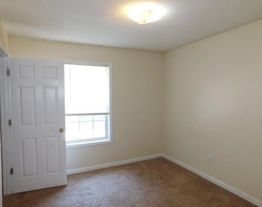 4910 Baker Ridge Place - Photo Thumbnail 9