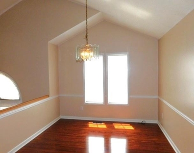 4910 Baker Ridge Place - Photo Thumbnail 5