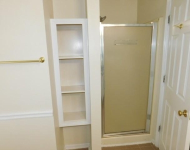 4910 Baker Ridge Place - Photo Thumbnail 16