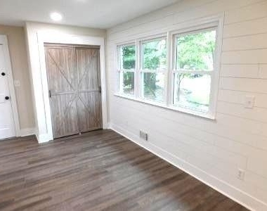 2980 Prince Howard Drive - Photo Thumbnail 10