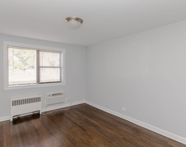 6803 N Ridge Boulevard - Photo Thumbnail 6