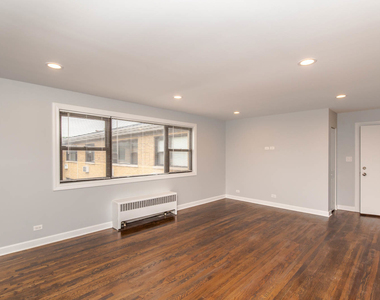 6801 N Ridge Boulevard - Photo Thumbnail 2