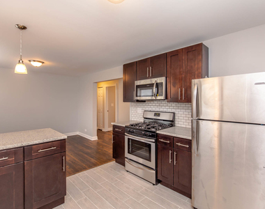 6801 N Ridge Boulevard - Photo Thumbnail 8