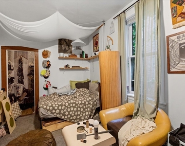 2507 N Sawyer Avenue - Photo Thumbnail 6