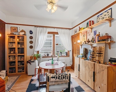 2507 N Sawyer Avenue - Photo Thumbnail 3