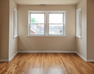 504 W 32nd Street - Photo Thumbnail 3