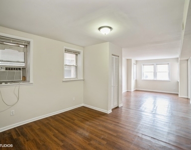 504 W 32nd Street - Photo Thumbnail 5