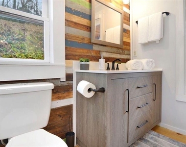 165 Corbin Hill Road - Photo Thumbnail 14