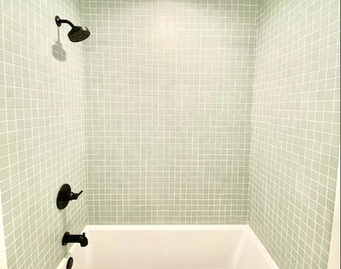 3228 W Palmer Street - Photo Thumbnail 4